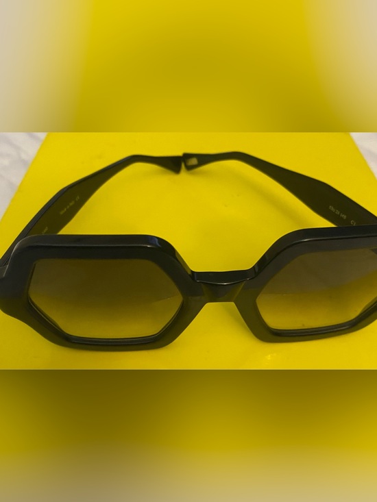 Women’s Black Octagon Frame Sunglasses main image 5